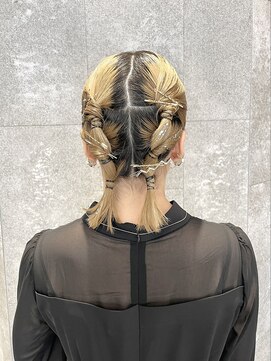 ピークアブー 原宿ハラカド(PEEK-A-BOO) ヘアセット 結婚式ヘア タイトヘア ツインヘア 金箔 明治神宮前