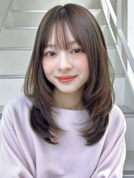 ウル 表参道(HOULe) 【宮田茉悠】レイヤーカット 顔まわりレイヤー 透明感カラー