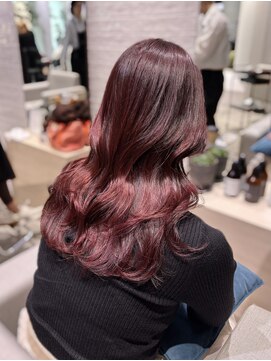 ステア ケース(stair case) 韓国レッドカラーレイヤーカットトリートメント