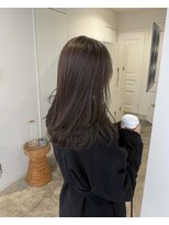 エイチ(H)&nbsp;レイヤーカットバレイヤージュオリーブグレージュハッシュカット