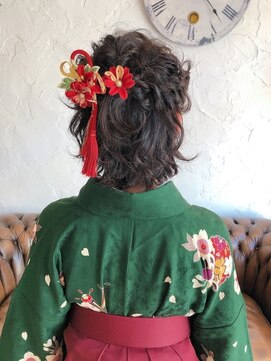 卒業式 袴着付け ショートハーフアップ編み込みヘアセット L ルーツヘアーガーデン Roots Hair Garden のヘアカタログ ホットペッパービューティー