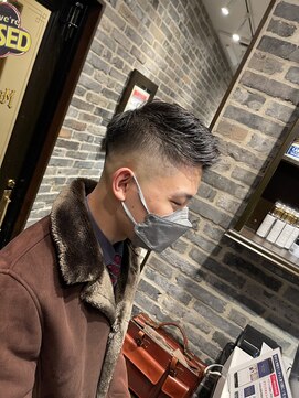 ミリオンバックス 御徒町店(Million Backs) スキンフェード/サイドパート/バーバー<理容室>[メンズ/御徒町]