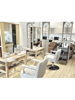 【イオンタウン1F】気軽に立ち寄れる白髪染めのオーガニックカラー専門店◇ダメージレスに綺麗をキープ♪