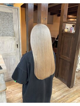 リングバイモアムー(Ring by Moremuu) 【マディ】ハイトーンベージュ