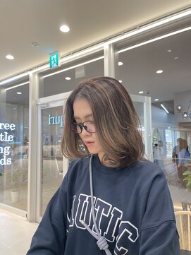 エクリジユウガオカ(equri Jiyugaoka) 柔らかハイライトカラー【自由が丘】/30代40代50代