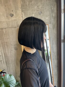 ベルバイヘアスイッチ(by hairswitch) 前下がりボブ/重めバング/ぱっつん