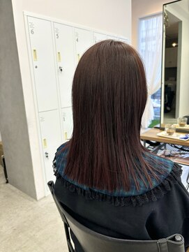 テラス トヨタ(Telasu Toyota) 切りっぱなしのミディアムのピンクガーネットカラー