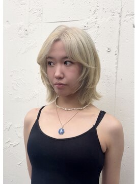 ヘアサロン エフ 渋谷(F) #ホワイトブロンド　#ウルフレイヤー　#ケアブリーチ