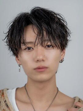 オーシャントーキョーオーバー 渋谷(OCEAN TOKYO OVER) 韓国ヘアニュアンスコンマバングセンターパートフェザーパーマ