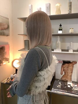 オンヌ(onnu) ホワイトブロンド