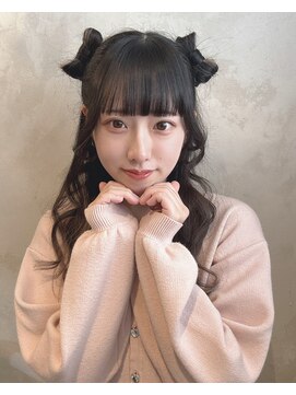 キキ(kiki by KENJE) ミニリボンヘアアレンジ