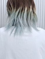ウルウ(uru) pale blueのグラデーション