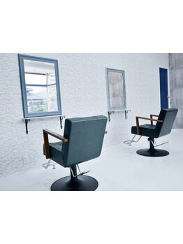 【次郎丸駅徒歩5分】お客様と一緒につくっていくサロン<brasca>親しみやすいスタイリストがお出迎え♪