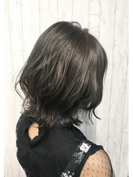 コピーヌ 高田馬場店(Copine) 外はねくびれモードボブ×イルミナダークアッシュ☆