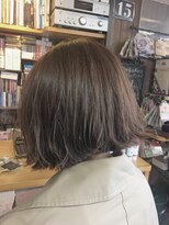 オーバーキャプテンネイキッド(OVER CAPTAIN NAKED) 前下がり切りっぱなしボブ