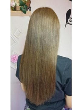 ビューティアンドスパ ガガ(GAGA) 細ハイライト マット系カラー