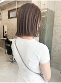 ブラウンベージュ×切りっぱなしボブ