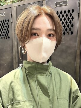 ラフ 新宿(Laff) ハンサムショートショートボブセンターパートハイライトカラー