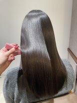 ユニ バイ ミリィ 四日市(uni by mily)&nbsp;【uni小寺】アッシュグレー/髪質改善/ハリウッドトリートメント
