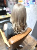 ブロンドに落ちる!ホワイトベージュ!