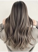 デザインカラーレイヤーカットウェットヘアオリーブベージュ白髪