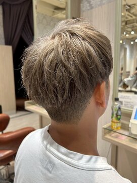 ビスイル 秋葉原店(Vis ill) ミルクティーアッシュハイトーン透明感グレージュ極細ハイライト