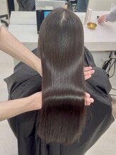 アイドットプラス 新宿(i.+SHINJUKU) うる艶オリーブベージュモテ髪色気暗めカラー美髪矯正大人ヘア