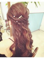 ロカット サロン(Roquat Salon)&nbsp;ラフウェーブハーフアップアレンジ【ヘアセット立川/立川南口】