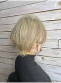 外ハネショートgold beige
