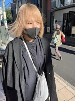 ホワイトグレージュ コンマヘア くすみブルー ダークアッシュ