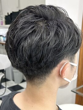 ヘッズ 本八幡店(HEADS) MEN'S HAIR  センターパート　ツイストスパイラル　コンマヘア