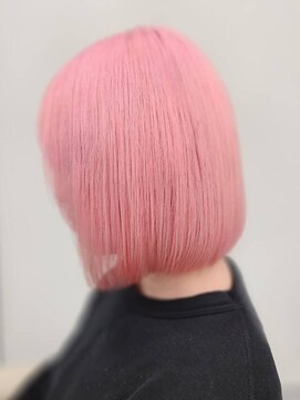 エニフォーイーストハム(Eni for eastham) ホワイトピンク/ブリーチカラー/ショートボブ