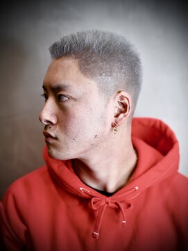 スキルセカンドハウス 天神(SKILL SECOND HOUSE) ショートフェード シルバーカラー ハイトーン