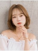 ハイトーンミディアムショート