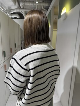 ムーム(Momb) 顎下2センチボブ