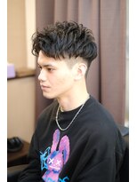 アモ(Amo)&nbsp;【新富町】ビジネスツーブロック短髪アイロンパーマスタイル