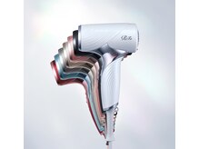 Refeミニドライヤー誕生！使いやすくヘアケアできる最強アイテム