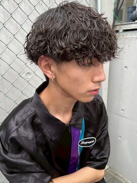 ヒビヲ 天神警固(HIBIO) 波巻きツイストパーマメンズパーマシャドウパーマメンズカット
