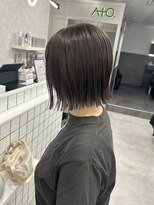 アト(Ato.)&nbsp;大人カジュアルぱつっとボブx透明感グレージュ【菅井】