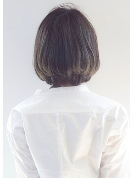 ザ シー 橋本(The C) バレイヤージュアッシュカラーツヤ感ノーブル前下がりショート