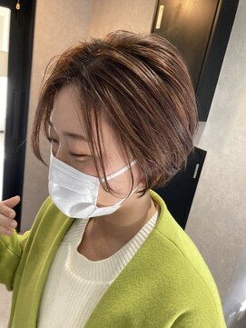 ブルー(Blue) Blue～トレンドセンターボブ～