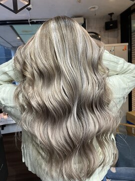 ラフ(LAFF) #バレイヤージュ#グレージュカラー#ボブウルフ#ココアベージュ