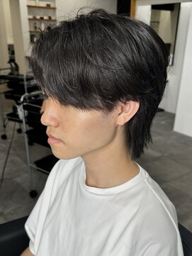 ヒュイル バイ ニアウ(Hwyl by Niau) メンズマッシュパーマニュアンスパーマスパイラルパーマ刈り上げ