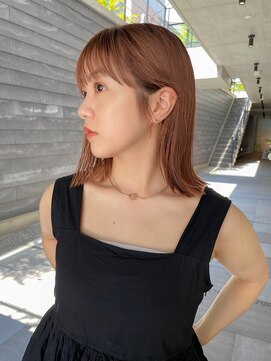 ガーデンヨコハマ(GARDEN YOKOHAMA) 切りっぱなしタッセルボブレイヤーカット暖色カラー外ハネ