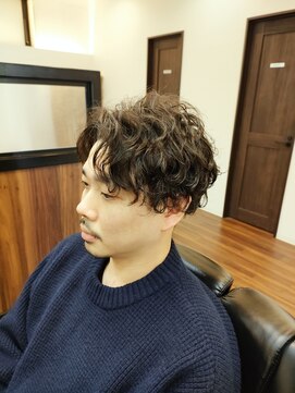 カルム 西日暮里(Calme) センターパート/マッシュウルフ/スパイラルパーマ