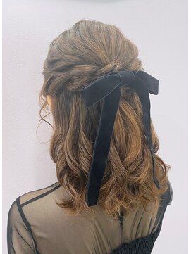 プルクラギンザ(PulchraGINZA) ねじり編み込み韓国風ゆるふわハーフアップ/リボン/黒リボン