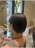 サイド刈り上げコンパクトボブ