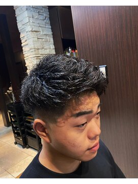 ヘアーモードキクチ 神田日銀通り店 フェードジェットモヒカン