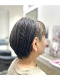 ショートボブ