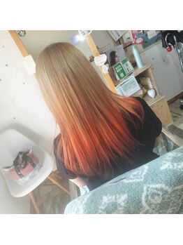 トレンドの外国人風カラーやハイライト、ローライトを入れてみて♪最旬カラーでオシャレ上級者に！